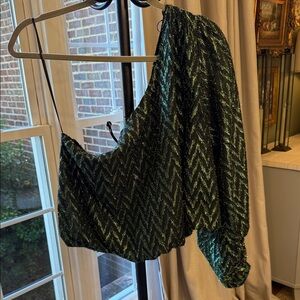 Astr Serenade Green and Black One-Shoulder Blouse